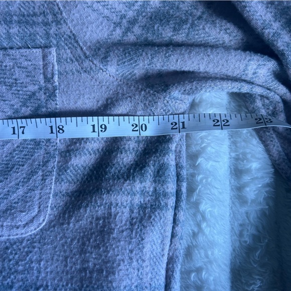 Womens US Large Grey And Pink Plaid Button-Up Flannel Shirt - Picture 4 of 7